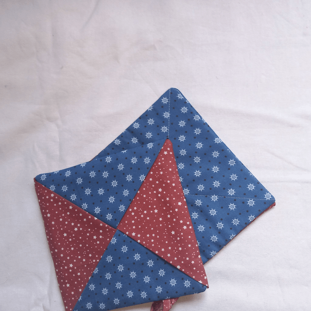Lot de Deux Maniques de Cuisine rouge et bleu 