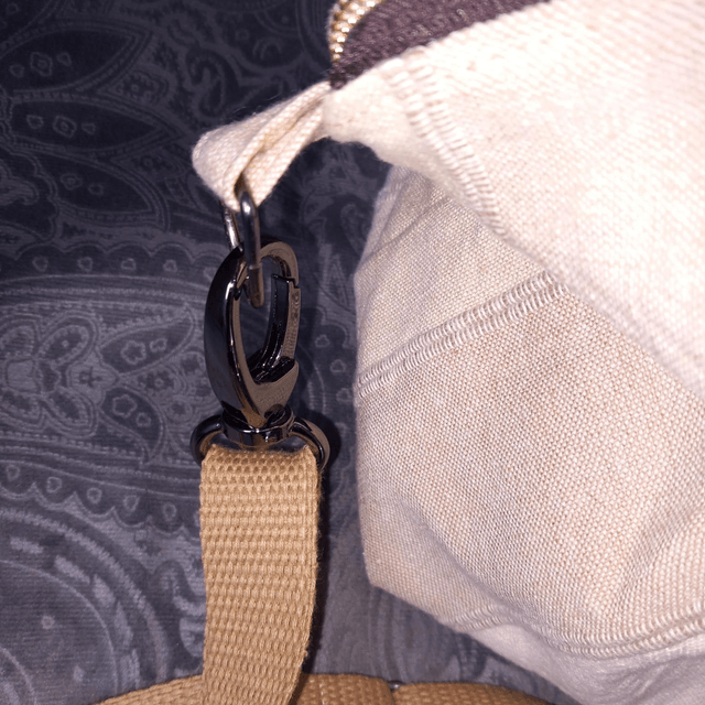 Lithéa – Sac à main à bandoulière rayé crème, élégant et pratique