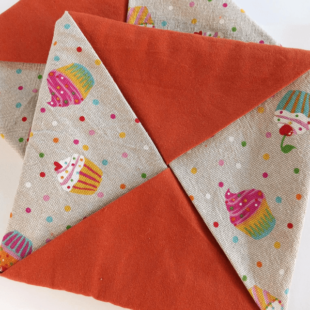 Lot de deux maniques cupcake