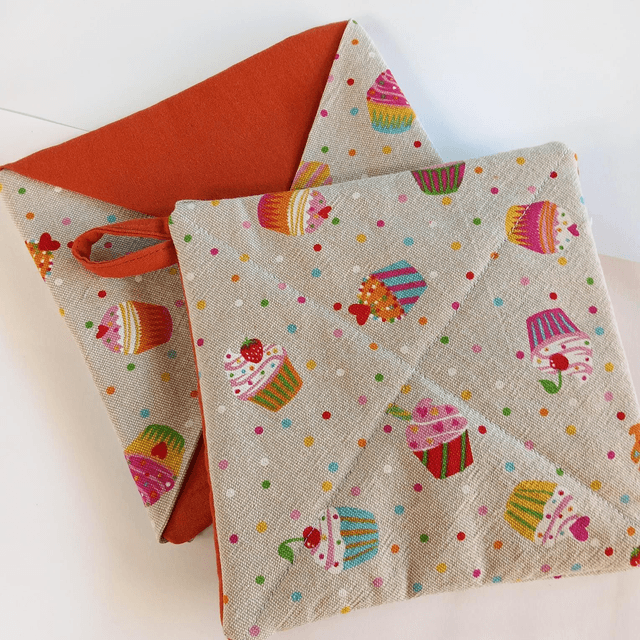 Lot de deux maniques cupcake